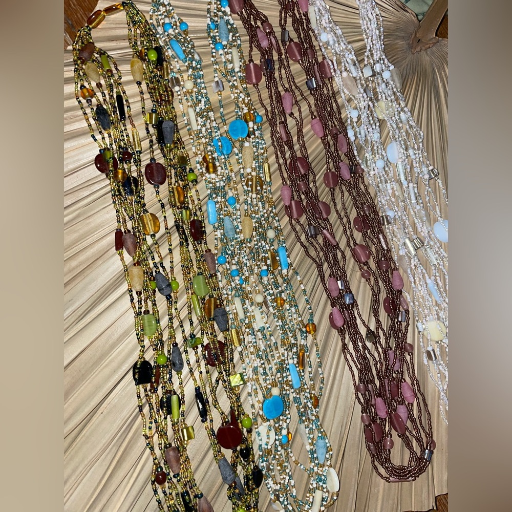 Beautiful glass beaded multi-strand necklace Necklace variety some sandblasted